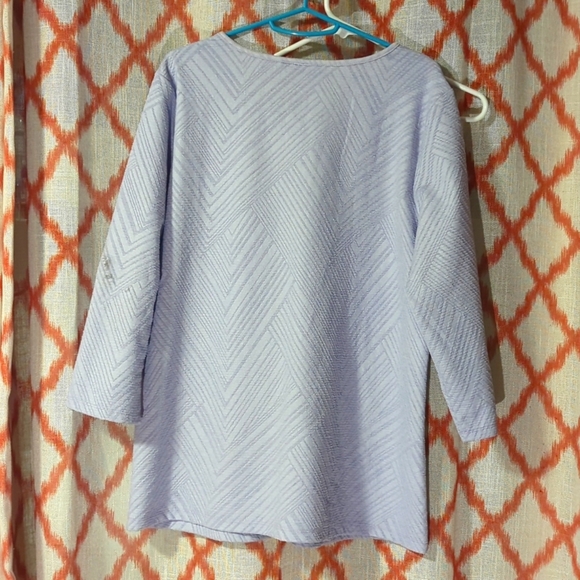 Women's V-neck Top - Picture 3 of 4